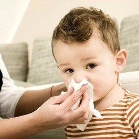 Чем капать детям при зелёных соплях