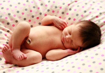 Сколько заживает пупок у новорожденных