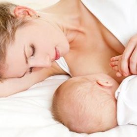 Сколько должен съедать новорожденный ребенок грудного молока