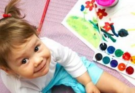 Развитие ребенка через рисование красками и пластилином