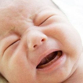 Если годовалый малыш часто просыпается ночью