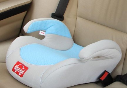 Автомобильный бустер: характеристика детского сиденья в машину